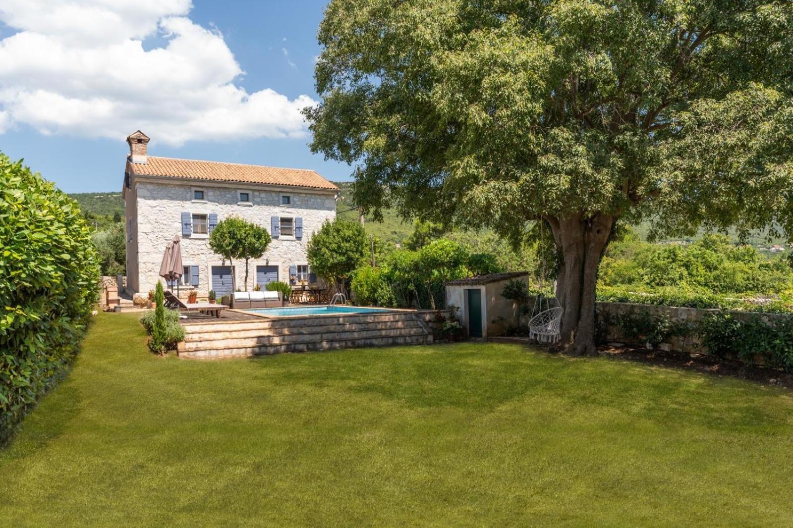 Villa Lauriana Diminići 외부 사진